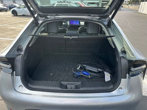 Used 2024 Toyota Prius Prime Premium w/ Advanced Technology Package image 4