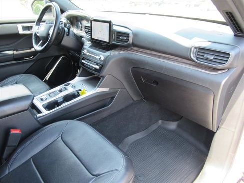 Used 2020 Ford Explorer Limited image 11