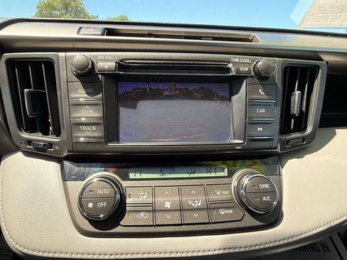 Used 2013 Toyota RAV4 XLE AWD/4WD image 18