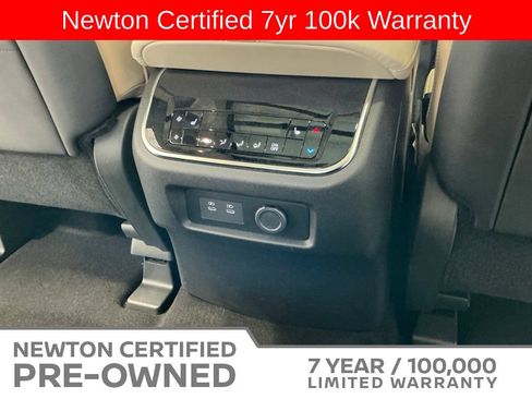 Used 2025 Nissan Armada Platinum w/ Convenience Package RWD image 31