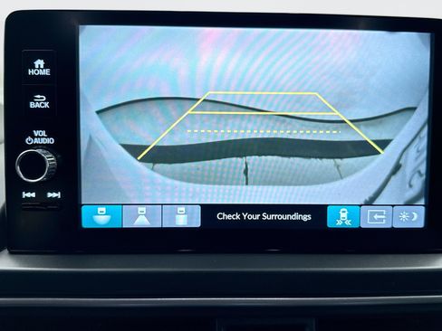 Used 2024 Honda Pilot EX-L image 11