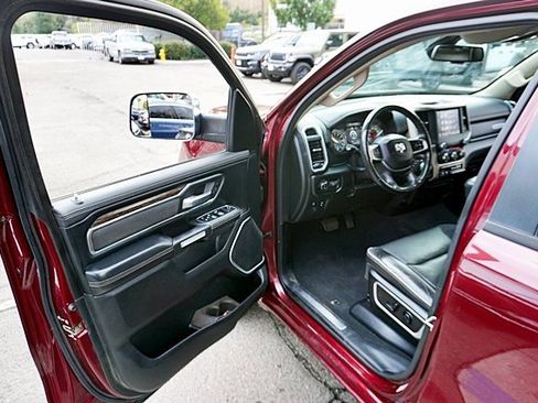 Used 2019 RAM 1500 Laramie image 37