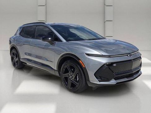 Certified 2025 Chevrolet Equinox EV RS FWD image 7