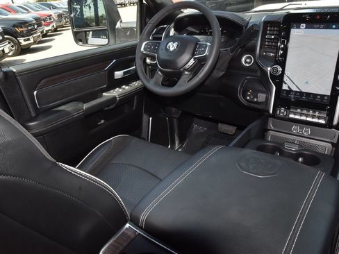 Used 2025 RAM 2500 Laramie w/ Night Edition AWD/4WD image 15
