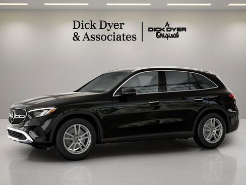 Used 2025 Mercedes-Benz GLC 300 image 26