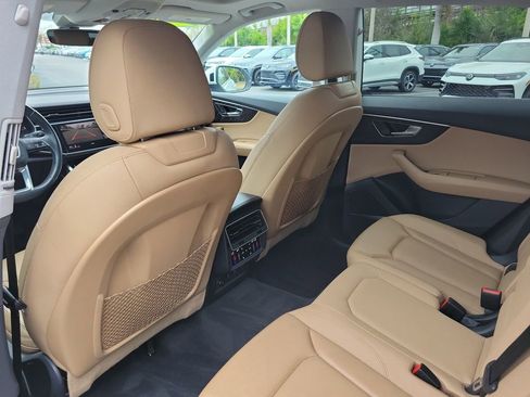 Used 2021 Audi Q8 Premium Plus w/ Premium Plus Package image 13
