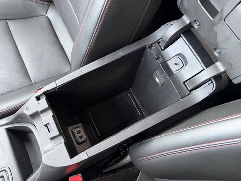 Used 2022 Chevrolet Equinox RS w/ RS Leather Package image 28