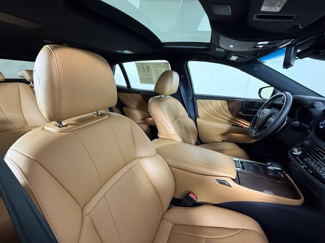 Used 2021 Lexus LS 500 RWD image 33