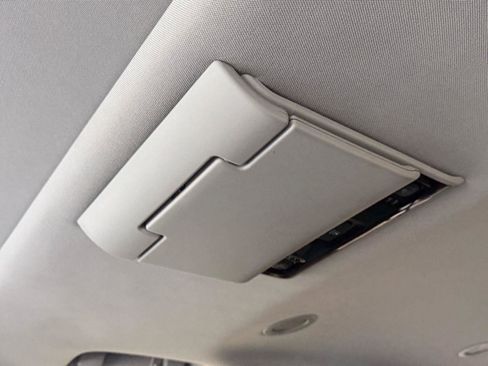 Used 2016 Chevrolet Suburban LTZ AWD/4WD image 33