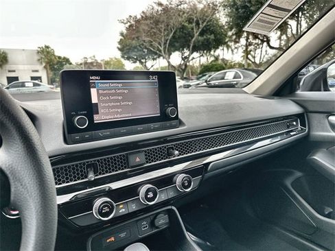 Used 2023 Honda Civic LX image 29