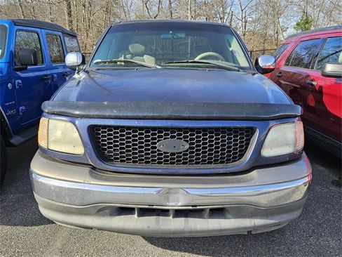 Used 2002 Ford F150 XLT image 2
