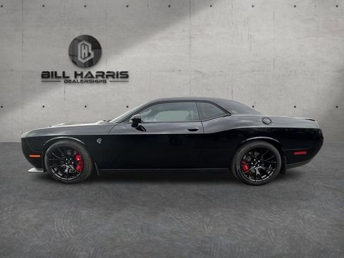 Used 2016 Dodge Challenger SRT Hellcat RWD image 12
