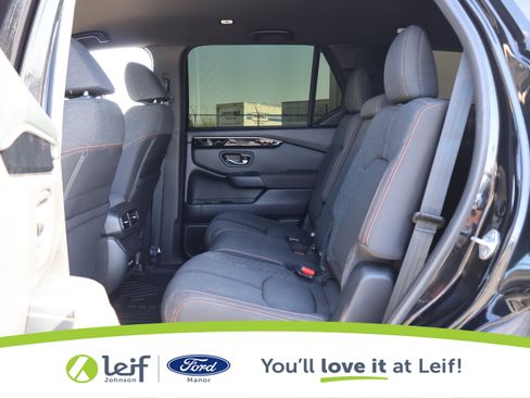 Used 2023 Honda Pilot Sport image 29