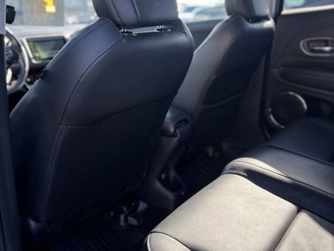 Used 2019 Honda HR-V EX-L image 18