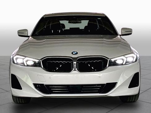 Certified 2025 BMW 330i Sedan RWD image 3