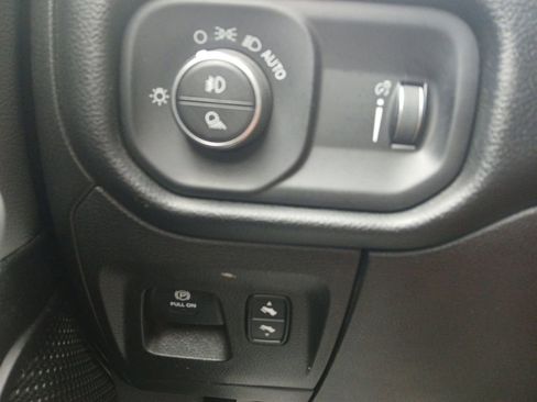 Used 2020 RAM 1500 Lone Star image 12