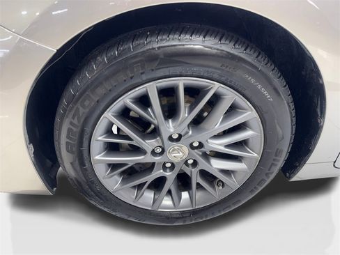 Used 2018 Lexus ES 350 w/ Premier Package image 86