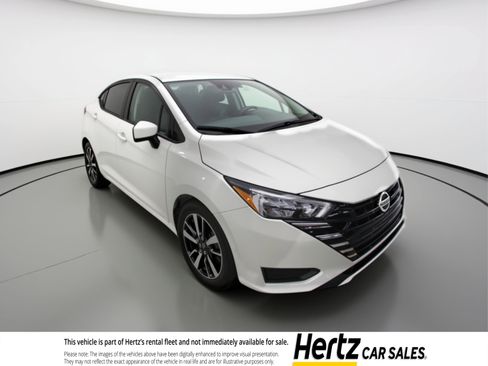 Used 2025 Nissan Versa SV image 1