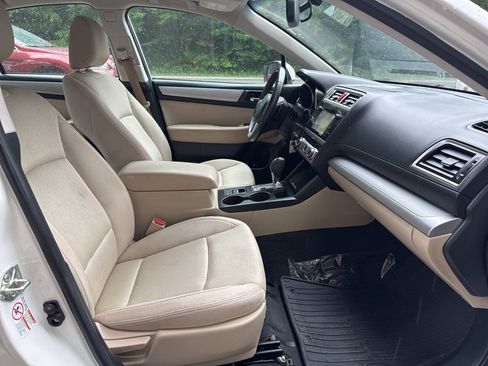 Used 2016 Subaru Legacy 2.5i Premium w/ Moonroof Package AWD/4WD image 25