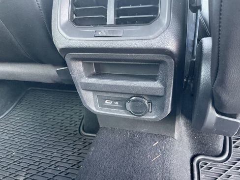 Used 2021 Volkswagen Tiguan SEL Premium R-Line image 27