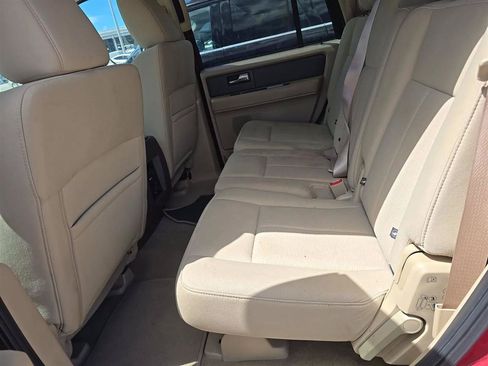 Used 2013 Ford Expedition XLT AWD/4WD image 19