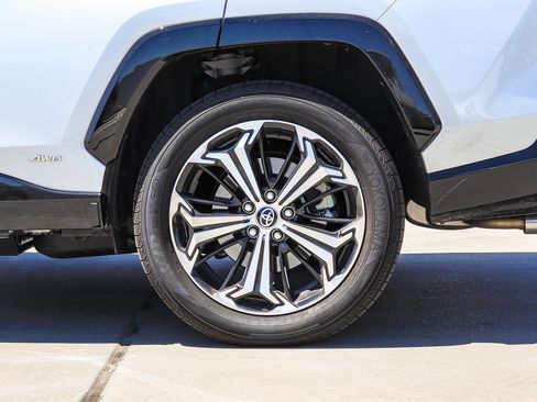 Used 2023 Toyota RAV4 XSE w/ Premium Package AWD/4WD image 11