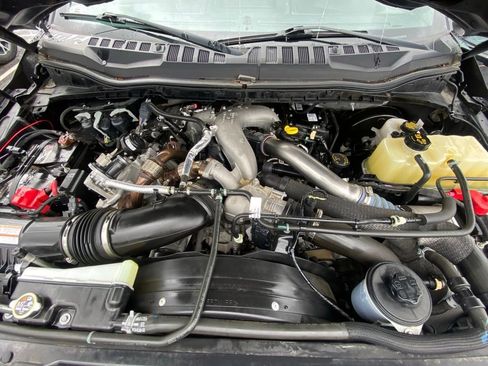 Certified 2022 Ford F250 Lariat w/ Black Appearance Package AWD/4WD image 29