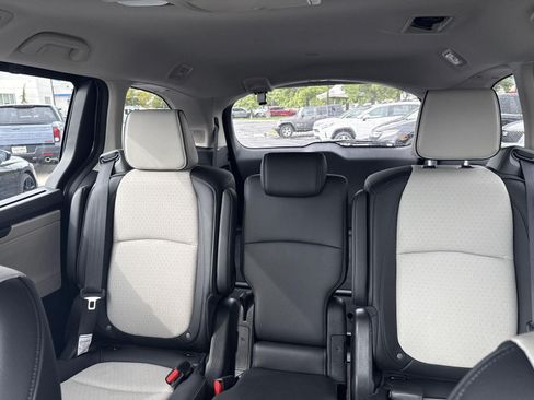 Certified 2026 Honda Odyssey Elite image 17
