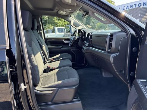 Used 2023 Chevrolet Silverado 1500 LT AWD/4WD image 9
