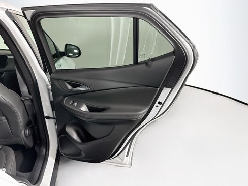 Used 2025 Buick Encore GX Preferred FWD image 28
