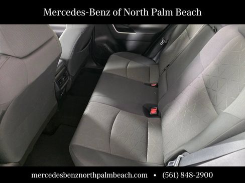 Used 2021 Toyota RAV4 XLE w/ Convenience Package FWD image 14