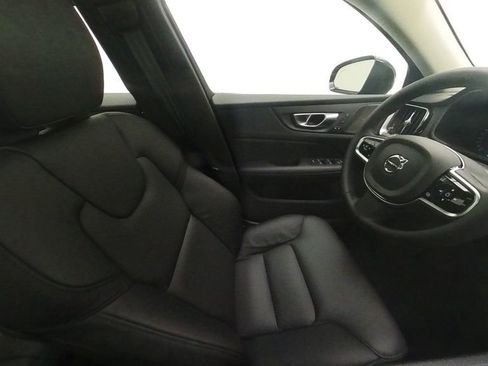 Used 2024 Volvo S60 B5 Plus w/ Climate Package image 32