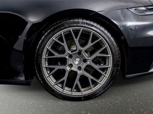 Used 2025 Porsche 911 Carrera RWD image 9