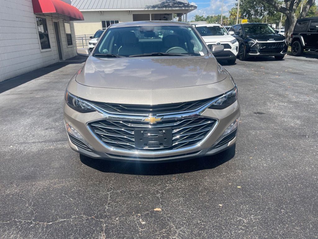 Used 2025 Chevrolet Malibu LT FWD image 7
