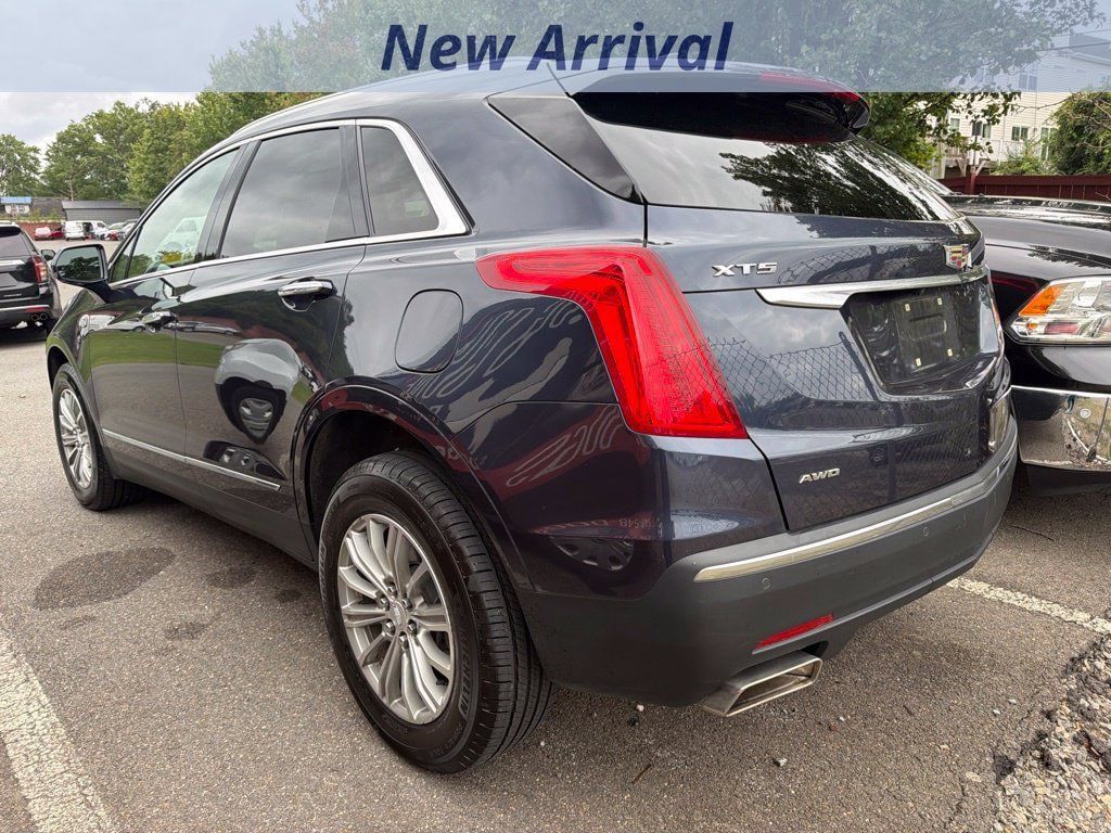 Used 2018 Cadillac XT5 Luxury w/ Driver Awareness Package AWD/4WD image 8