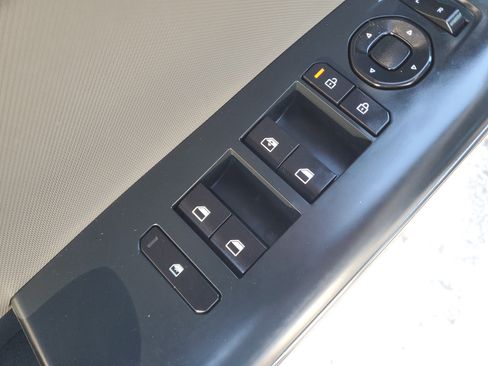 Used 2025 Kia K4 LXS image 17