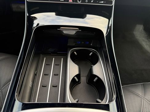 Used 2024 Mercedes-Benz Maybach S 580 4MATIC image 36