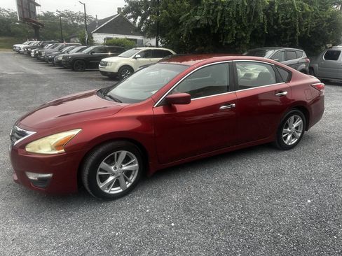 Used 2014 Nissan Altima 2.5 SV FWD image 1
