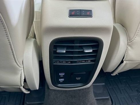 Used 2019 Lincoln MKC Reserve w/ MKC Climate Package AWD/4WD image 12