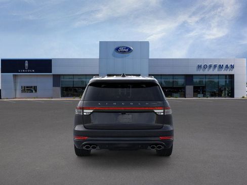 New 2026 Lincoln Aviator AWD w/ Jet Appearance Package image 5