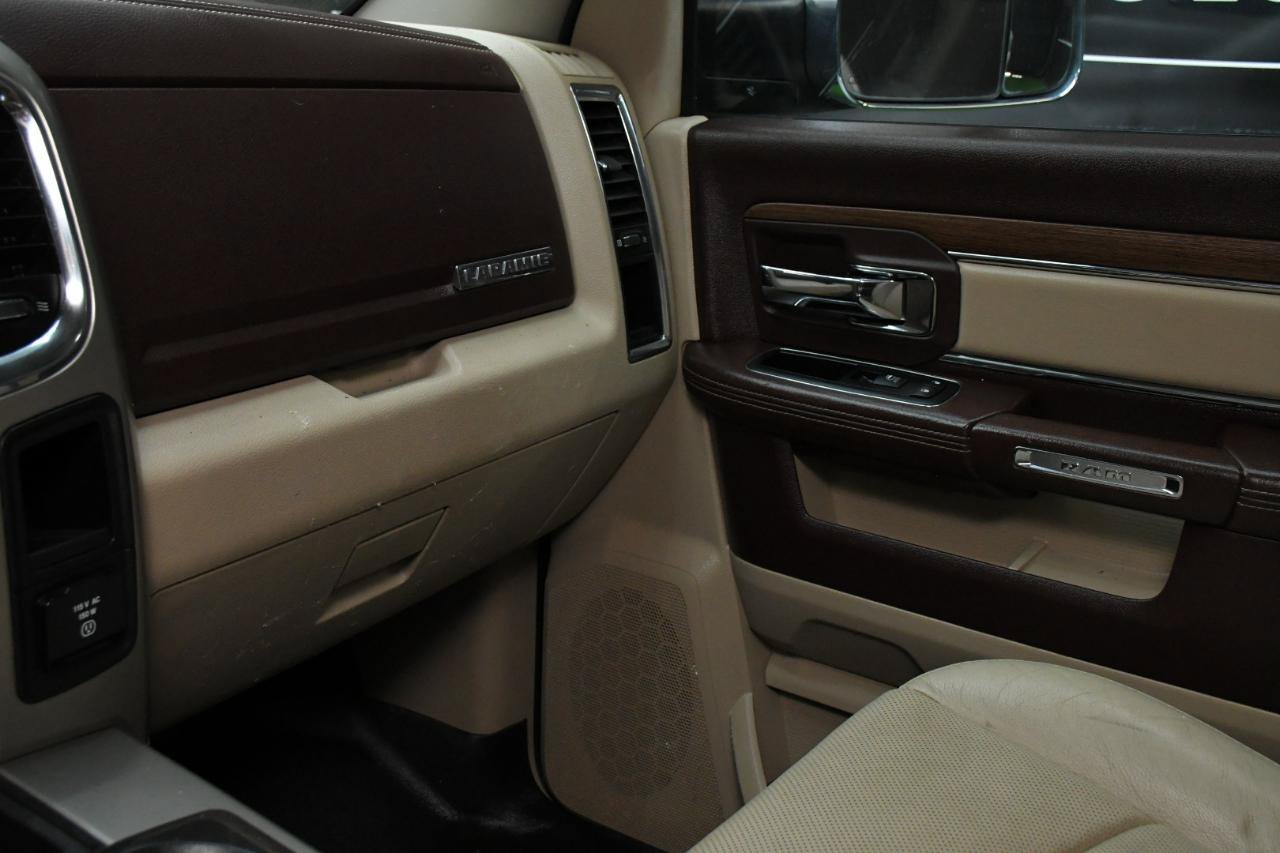 Used 2015 RAM 1500 Laramie w/ Convenience Group AWD/4WD image 30