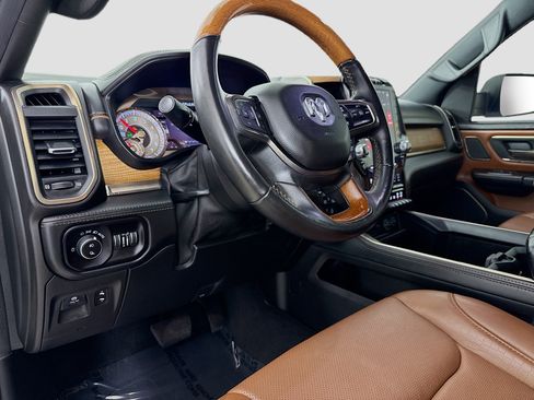 Used 2019 RAM 1500 Limited AWD/4WD image 9