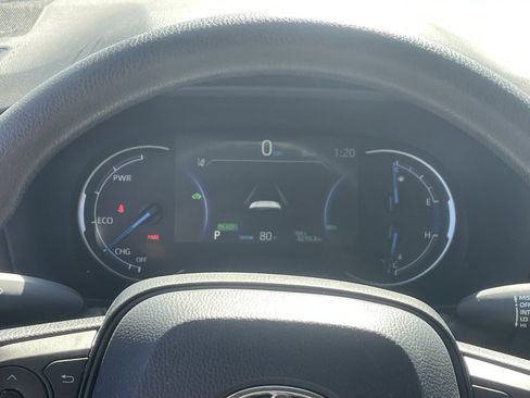 Used 2025 Toyota RAV4 LE image 7