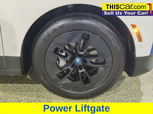 Used 2024 BMW iX xDrive50 AWD/4WD image 24