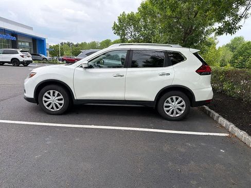 Used 2017 Nissan Rogue S w/ S Appearance Package AWD/4WD image 13