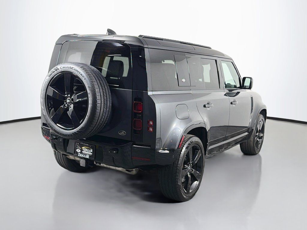 Used 2023 Land Rover Defender 110 X-Dynamic SE AWD/4WD image 5