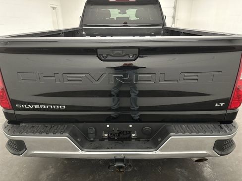 Used 2025 Chevrolet Silverado 2500 LT w/ Convenience Package image 8