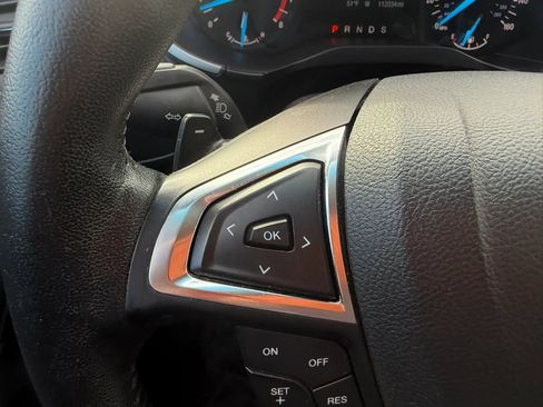 Used 2018 Ford Edge SEL AWD/4WD image 13