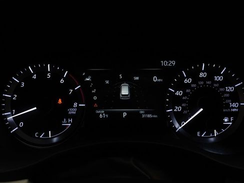 Certified 2023 Toyota Highlander XLE image 28