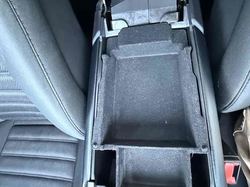 Used 2018 Ford Fusion SE w/ Fusion SE Technology Package FWD image 96